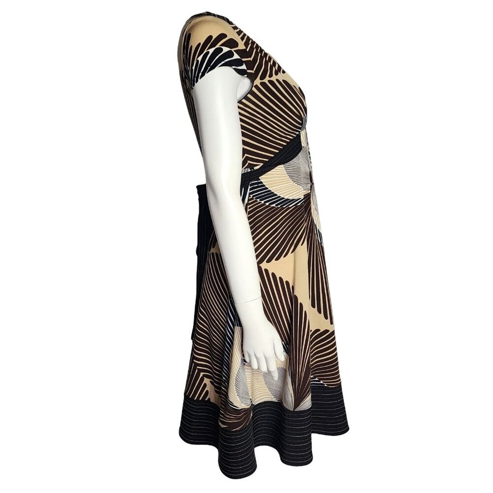 Maggy London Dress Womens Size 4 Brown Leaf Pattern Tie Waist Cap Sleeve - Picture 4 of 5